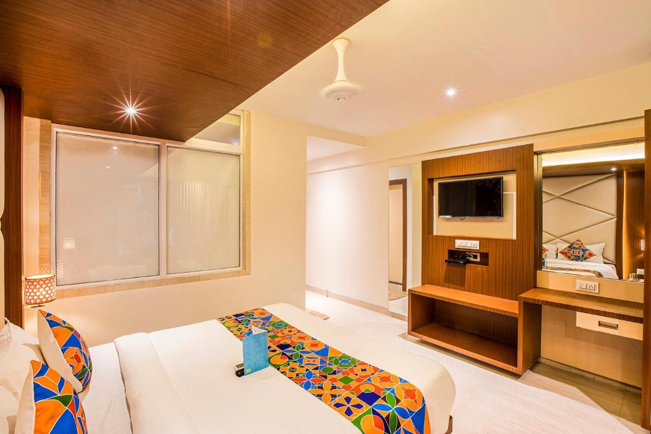 Fabhotel Spring Inn - Nr Borivali Station Malad Екстериор снимка