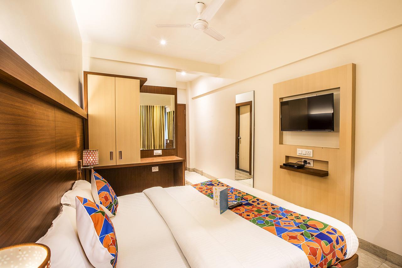 Fabhotel Spring Inn - Nr Borivali Station Malad Екстериор снимка